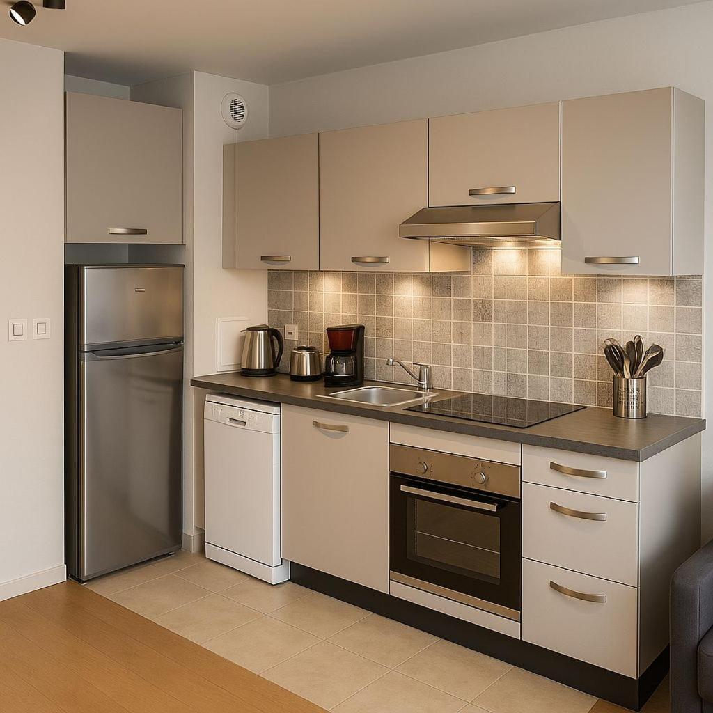 Appartement Cosy Proche Disneyland - Tout Confort シェシー エクステリア 写真